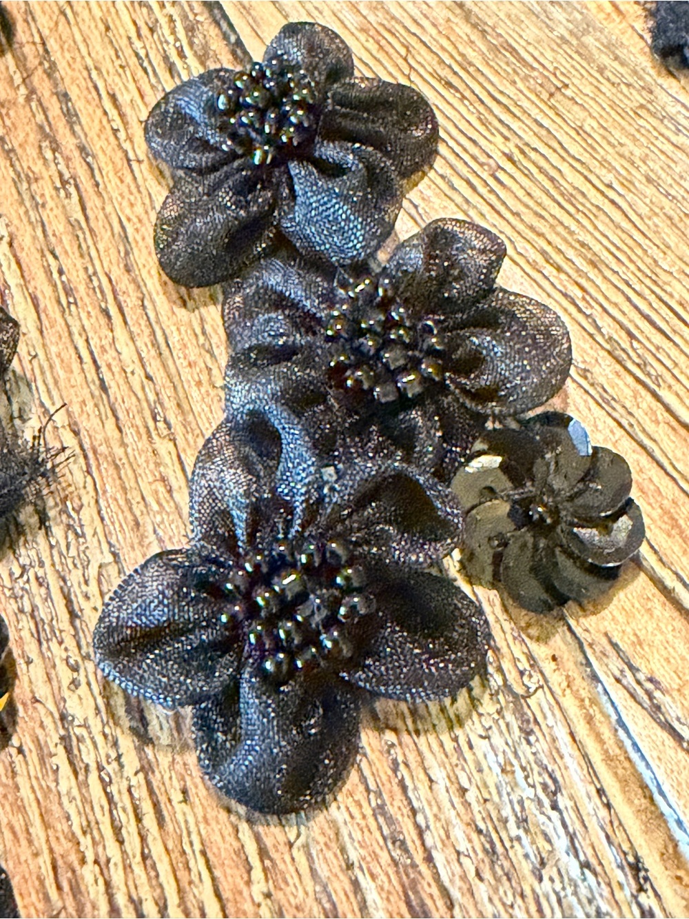 Lot of Black 3D Beaded Organza Flower Appliqués Sew-On Fabric rosettes notions